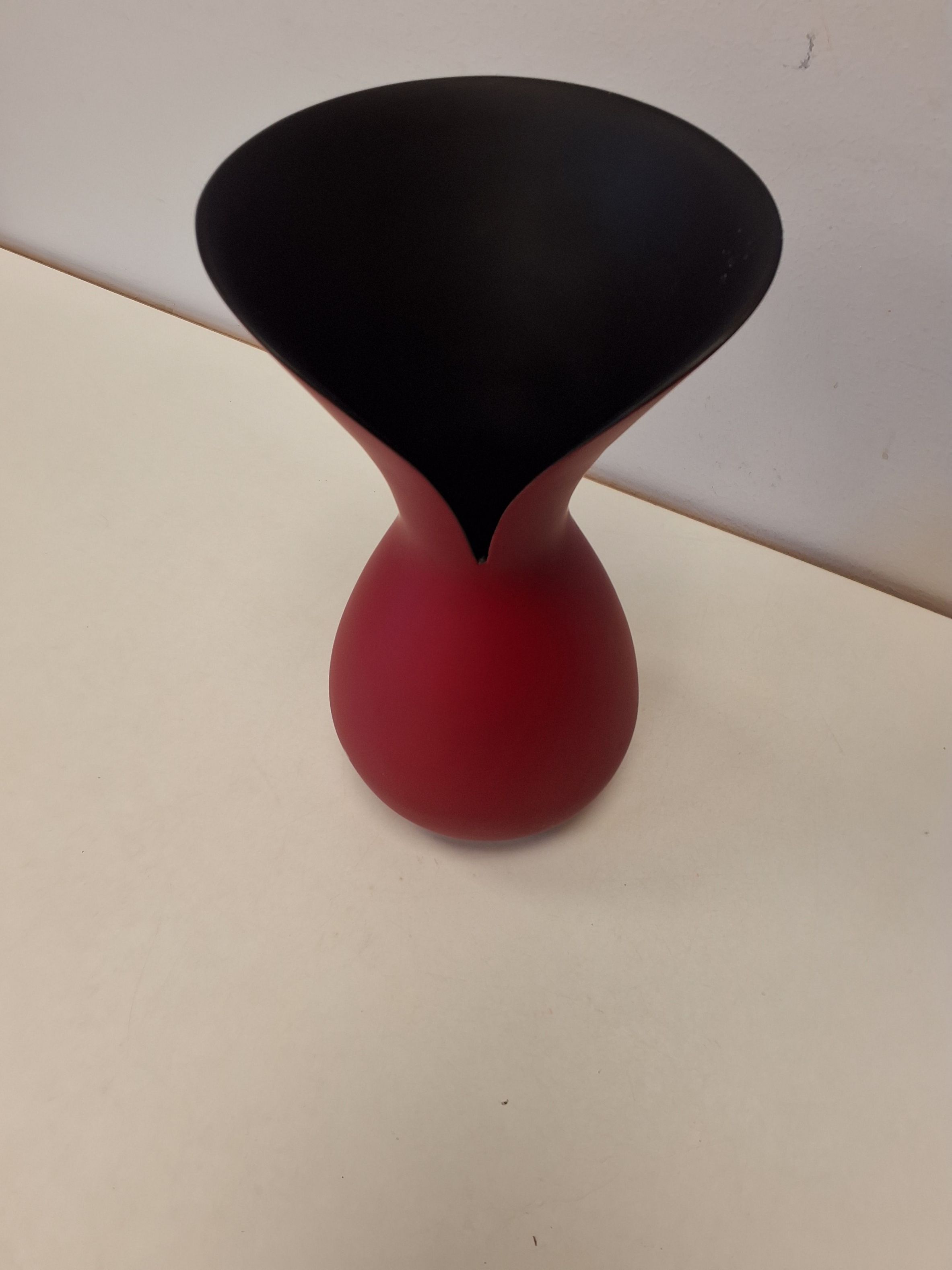 Rød vase
